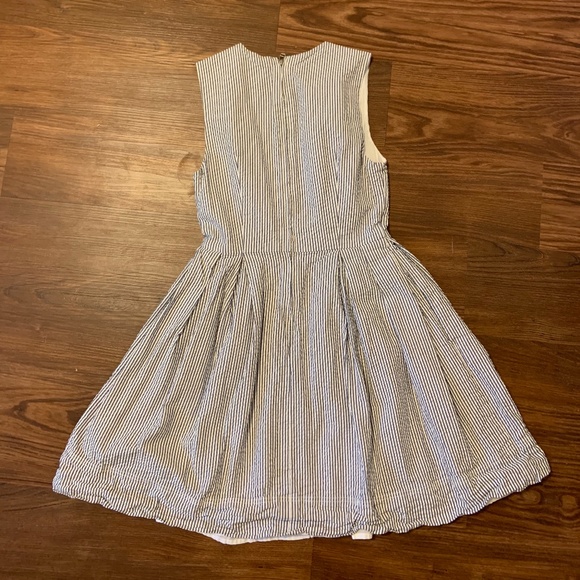 Gap Seersucker Dress with Pockets - Picture 4 of 5